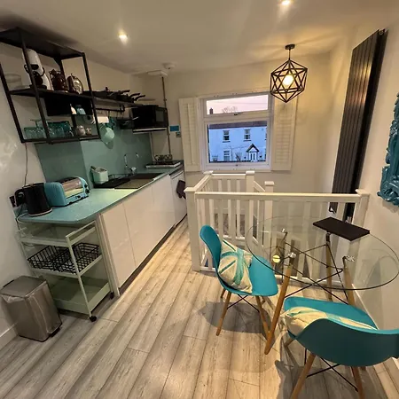 Tavros Apartament Bristol